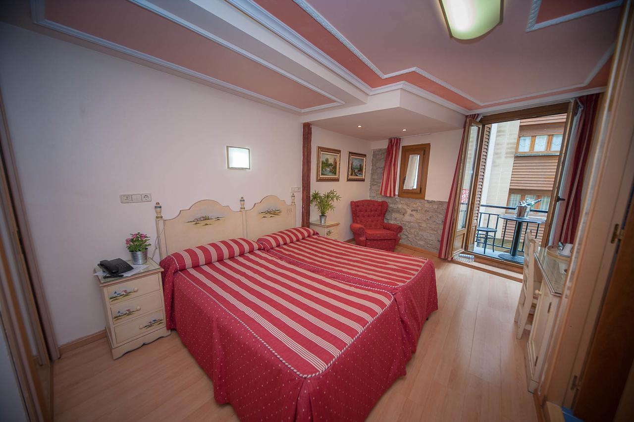 Hotel Mur Jaca Extérieur photo